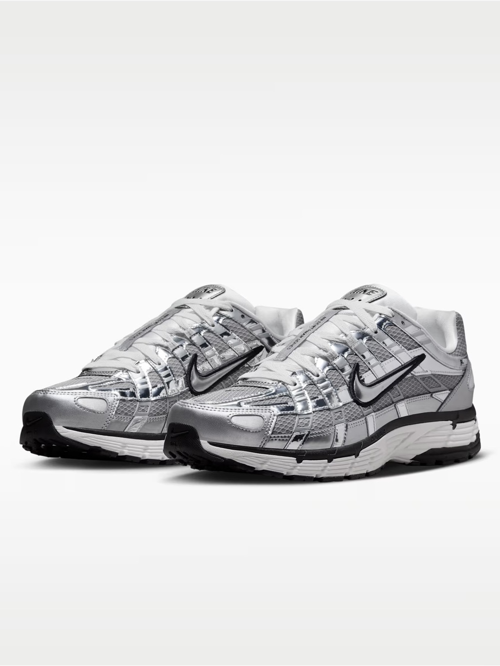 MENS 9.5 Nike Metallic Silver and Black Athletic Sneakers P-6000